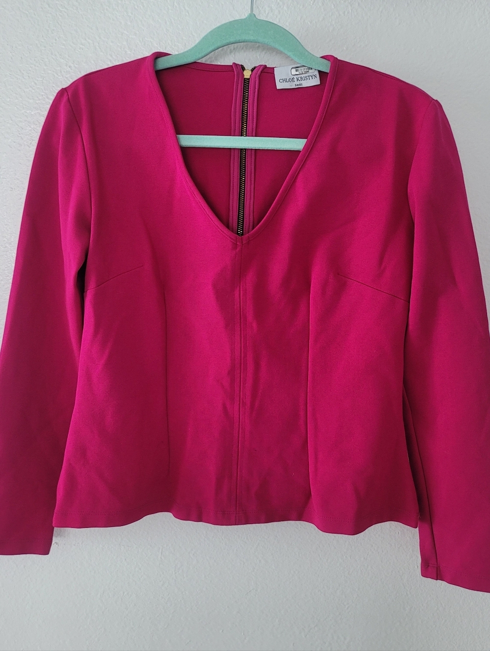 Chloe Kristyn Women’s Fuchsia V-Neck Long Sleeve Blouse Size Small